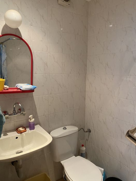 Работно място в ателие за керамика в центъра на гр. София