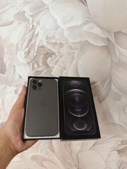 IPhone 12 Pro 256Gb - В отличном состоянии