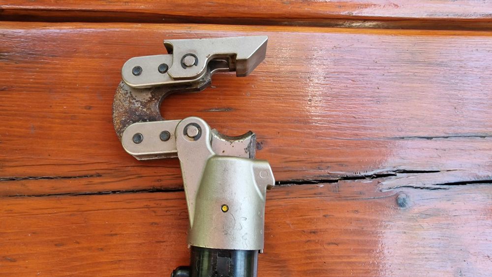 Taietor cabluri hidraulic Stanley Dubuis CG25 nou / Cutter cabluri