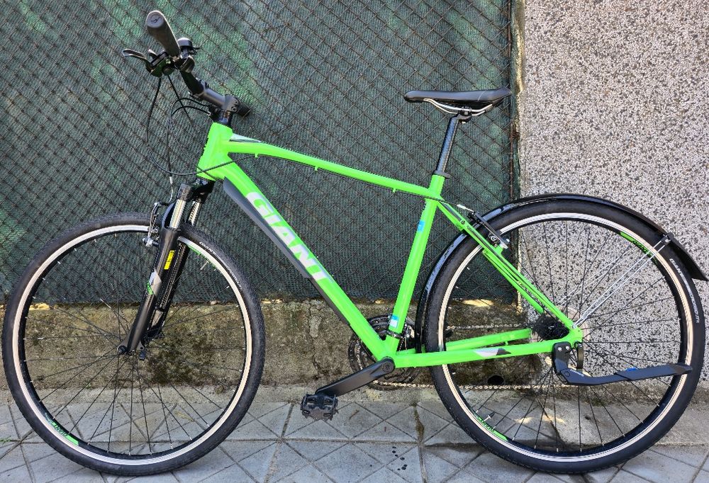 Алуминиев велосипед 28 цола Giant Roam 24 скорости Shimano Палцови команди  L размер рамка