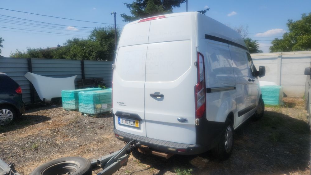 Usi spate Ford Transit. Custom