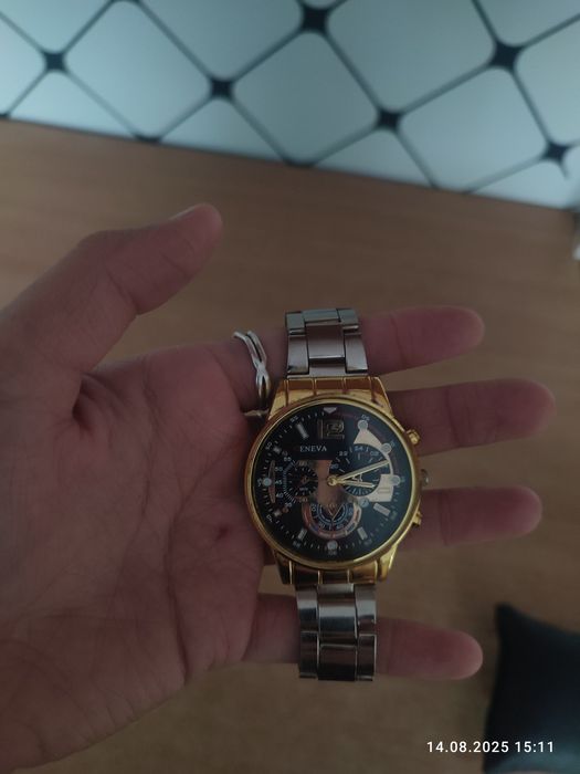 Продам новую часы