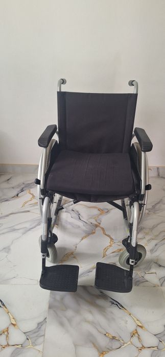 Scaun cu rotile de vânzare