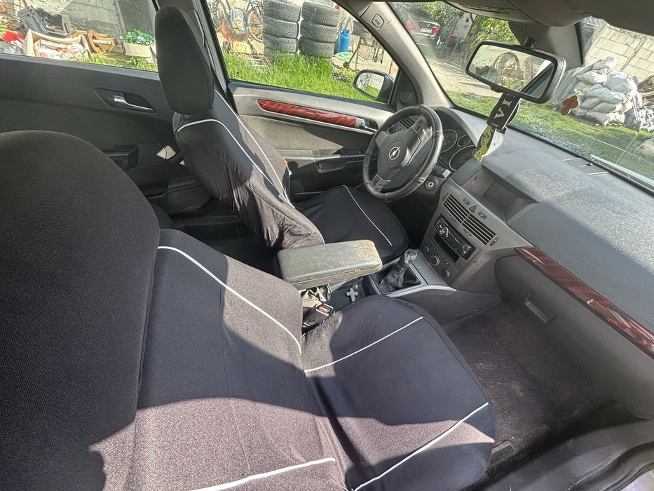 Vand Opel Astra H  Preț 900€ Detalii 0764650612