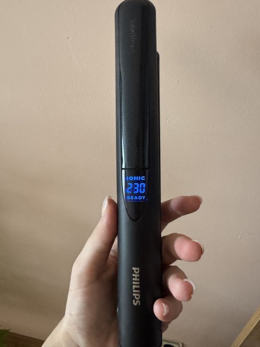 Утюжок для волос Philips SalonStraight