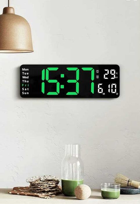 Голям електронен чаcoвниk DS-6629 с дистанционно управление