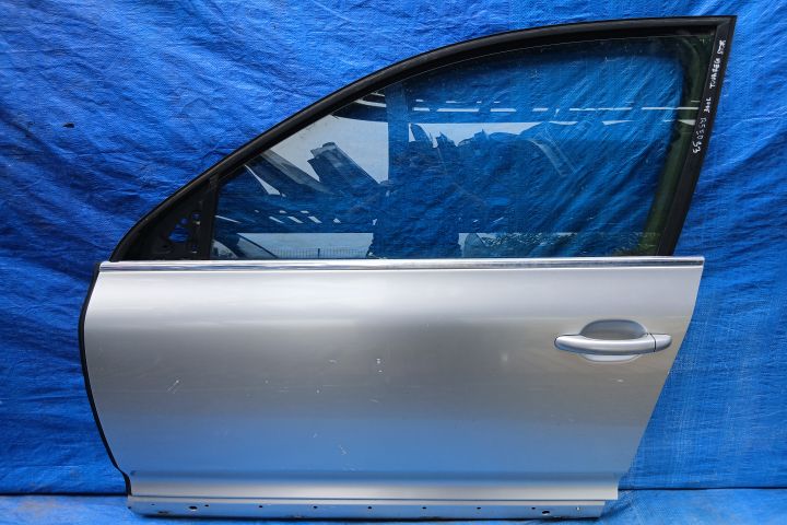 Usa / Portiera fata stanga Volkswagen VW Touareg generatia 1 7L