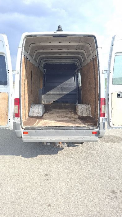 Vând Mercedes Sprinter 413