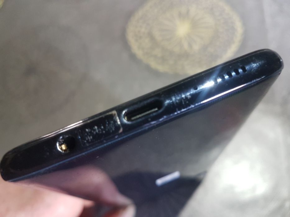 Samsung Galaxy A51 перфектен