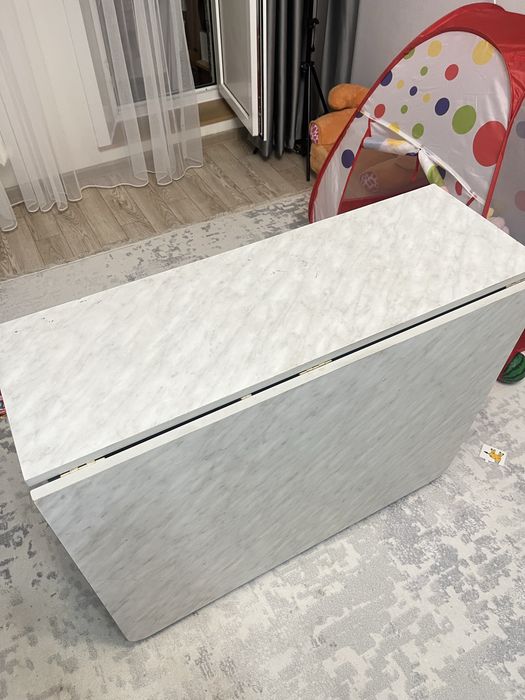 Продам стол-книжка.