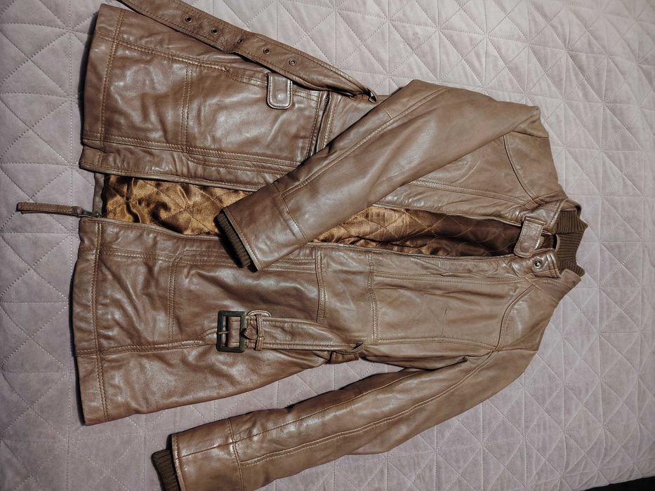 Продавам дамско яке от ест.кожа