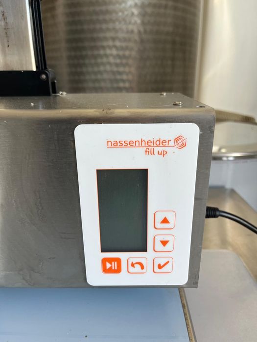 Машина за бутилиране на мед Nassenheider Fill Up