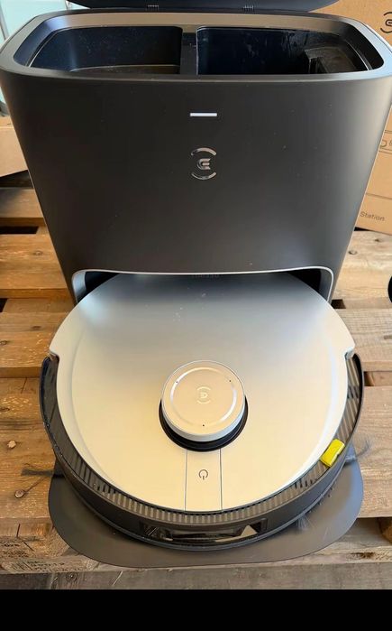 Робот прахосмукачка ECOVACS