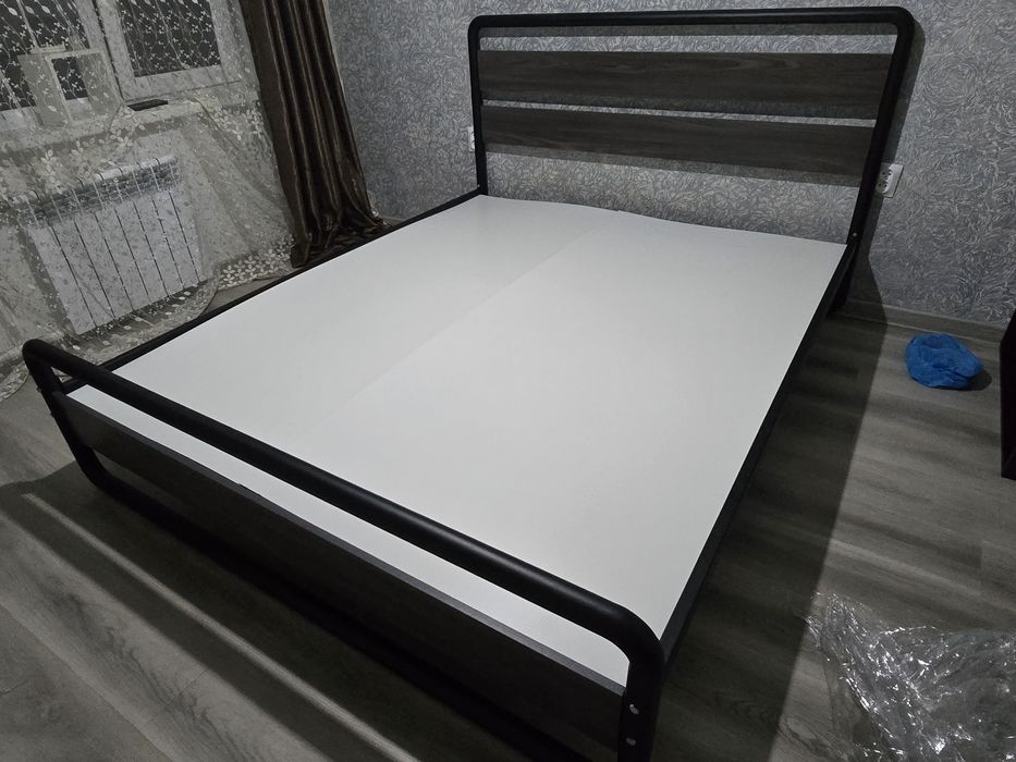 Металлическая современный кровать. Zamonaviy evro stil kravat.