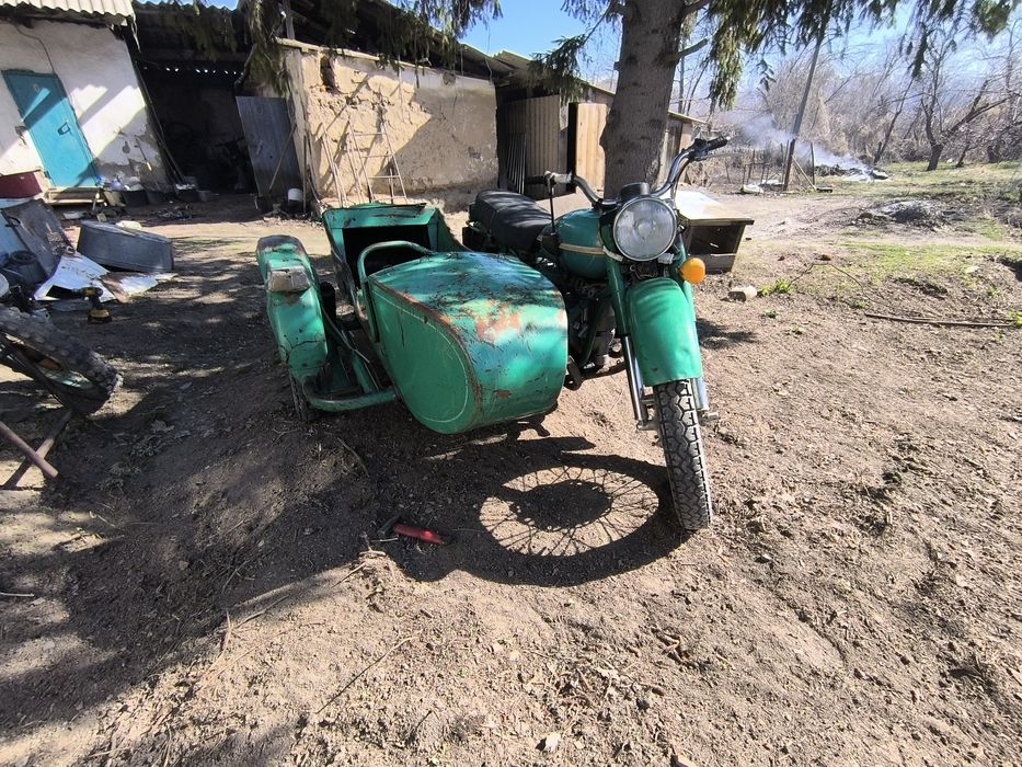 Мотоцикл с коляской Урал