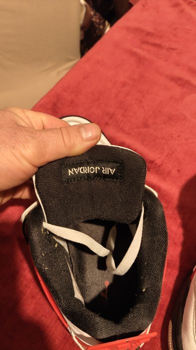 Jordan 4 retro thunder