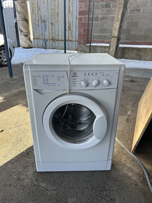 Стиральная машина Indesit
