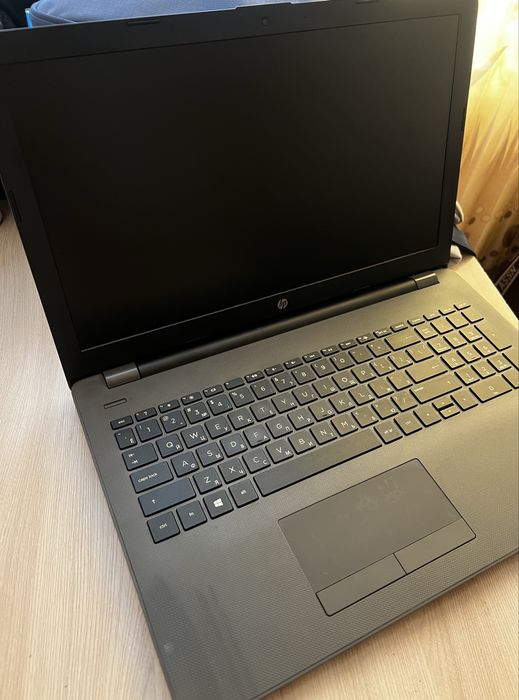 Продам б/у ноутбук hp