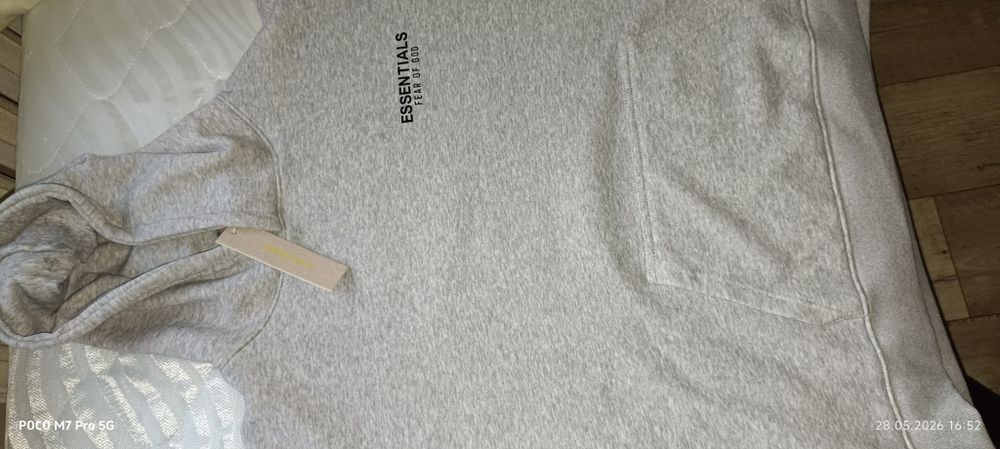 Продам кофту essentials xl