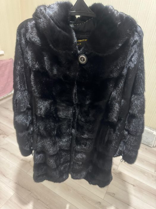 Продам норковую шубу