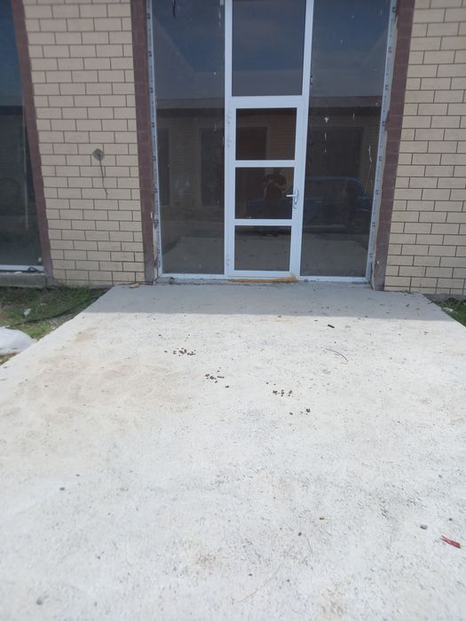 Эко Бозорда магазин сотилади ёки ижарага берилади.