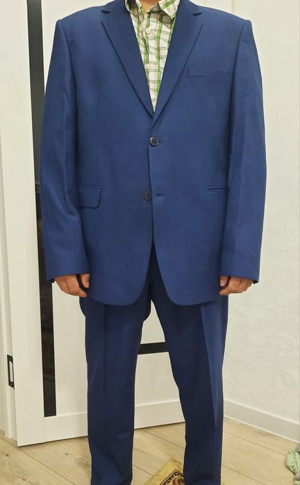 Продам мужской костюм