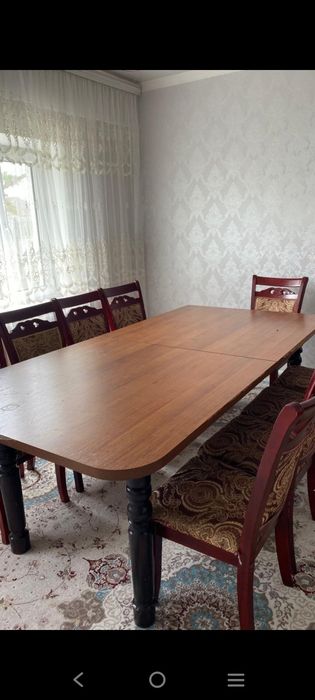 Продаем стол и стулья