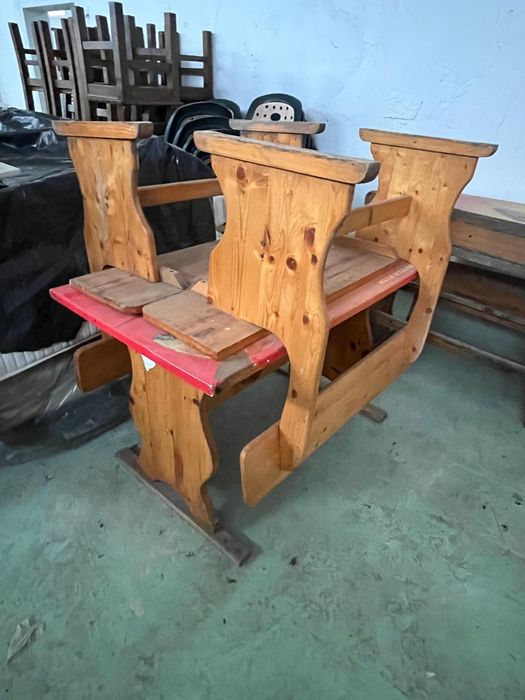 Трапезна маса с 2 бр. Пейки ( комплект)