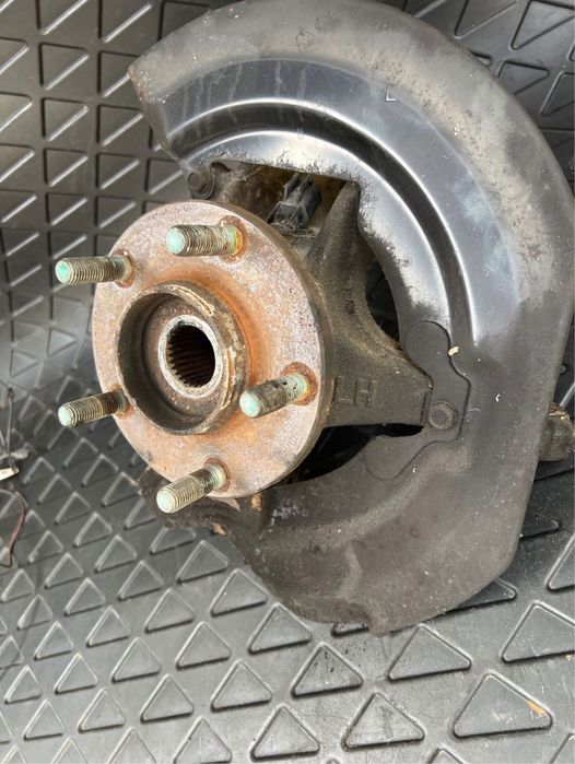 Fuzeta Butuc rulment Mazda 5 2.0d 2005-2010 Se ofera factura si garantie!