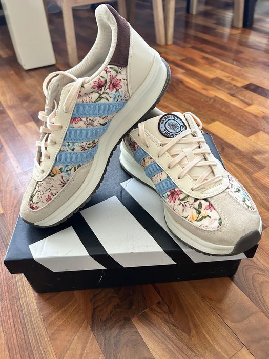 Дамски маратонки adidas x farm rio