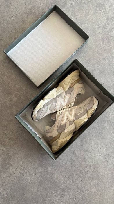 New Balance  9060 OatMeal
