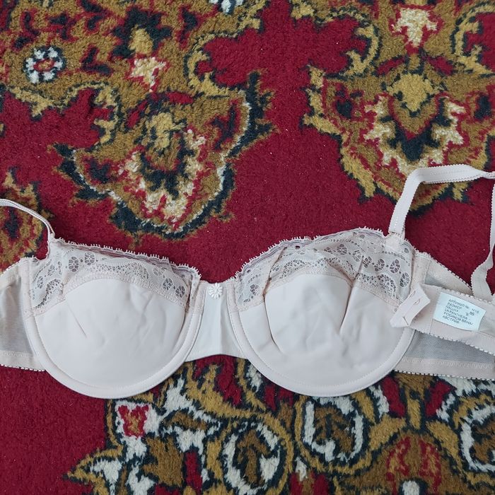 Бюстгальтер 4 шт. См.фото.