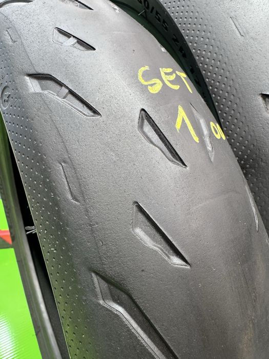 Set Anvelope Moto 120 70 17 si 180 55 17 Michelin 2023 Power5 Set100