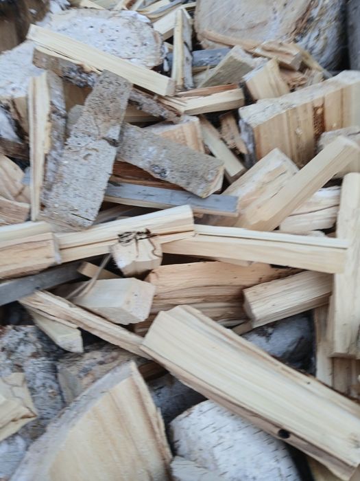 Дрова мелко колотые.