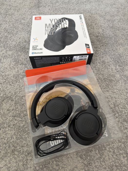 Casti JBL Tune 760NC