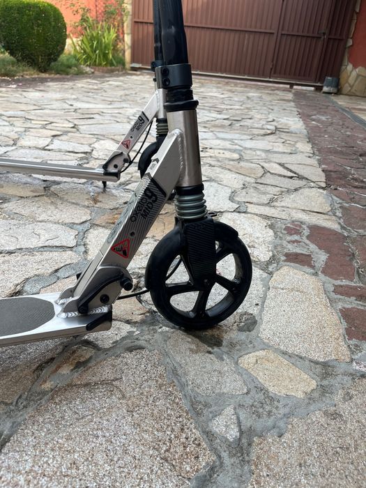 2 бр. Сгъваеми тротинетки с калъф за възрастни и деца