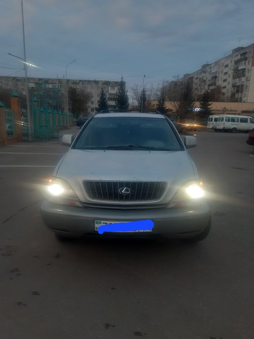 Продам лексус рх 300