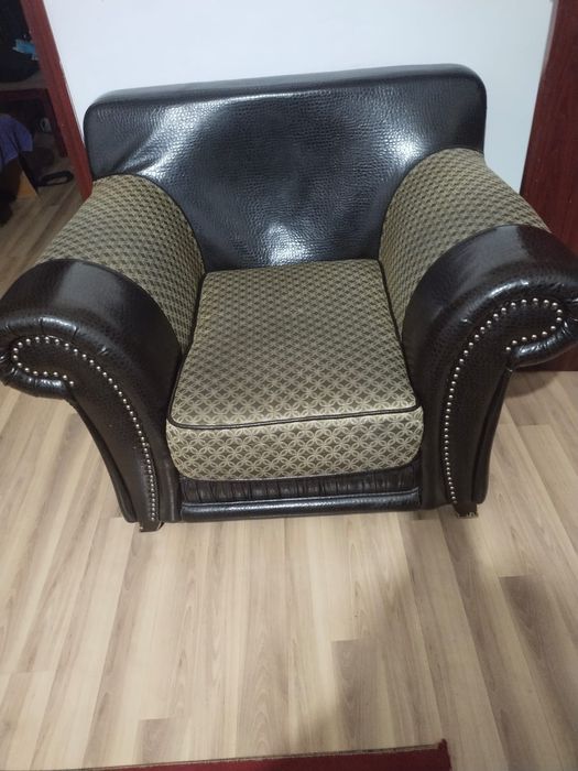 Продам мебель в нормальном состоянии