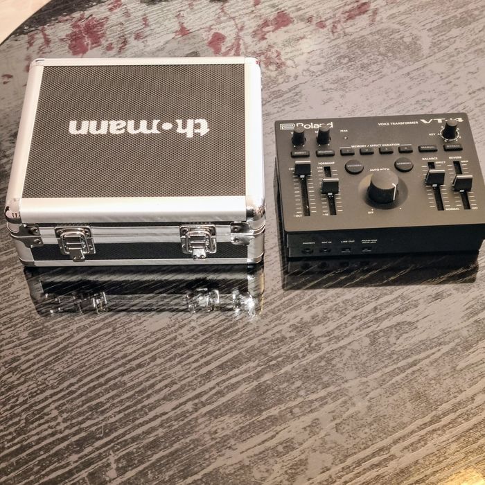 Roland VT-4  TRansformator voce