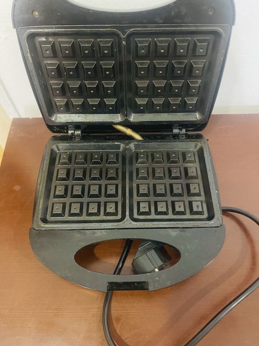 Продам сэндвичнмцу и вафельницу