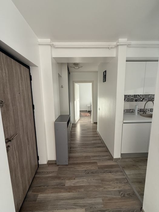 Apartament 2 camere modern– Parcare inclusă, centrală proprie, AC