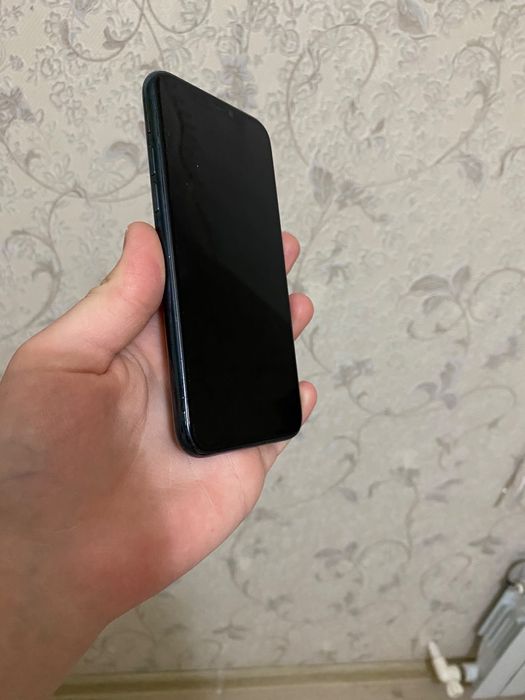 Продам iPhone 11 pro в хорошем состоянии