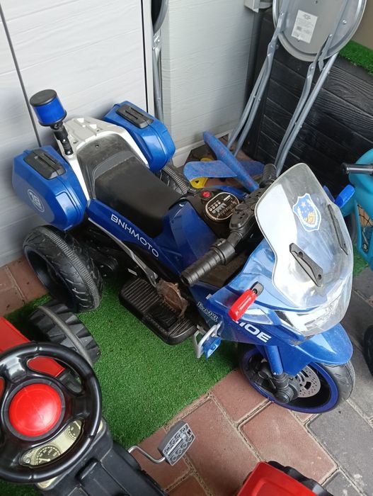 Vând motocicleta poliție  copii
