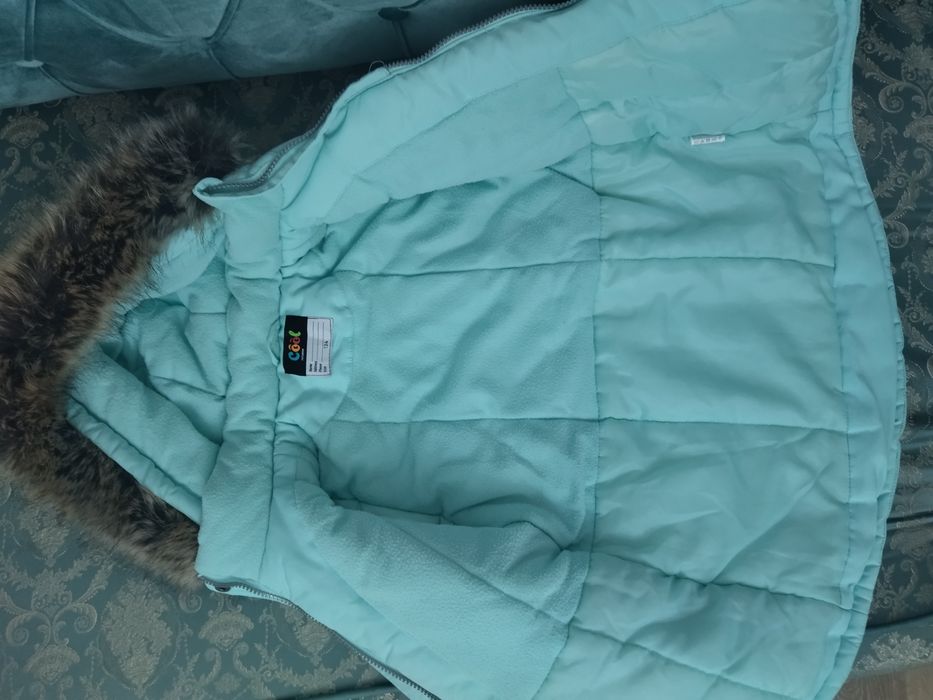 Продаю куртка-пуховик для девочек