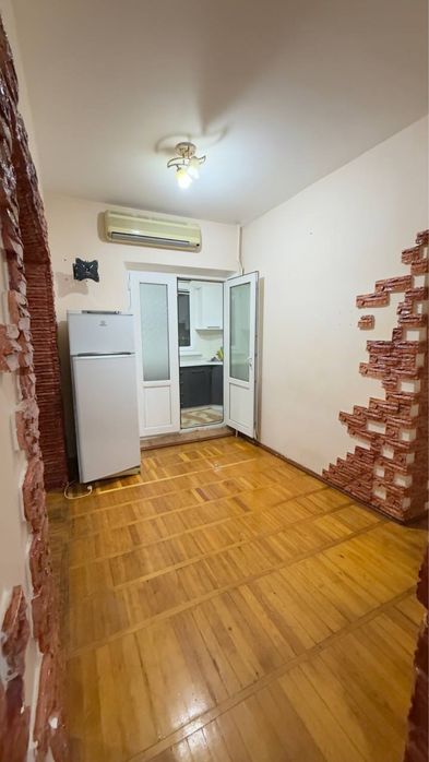 Улица Бобур, ориентир — Пирамид.