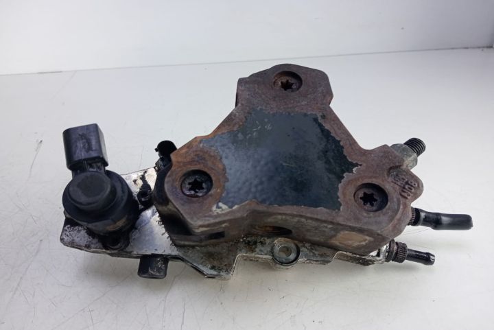 Pompa inalte   pompa inalta presiune A6460700101 Mercedes-Benz Sprint