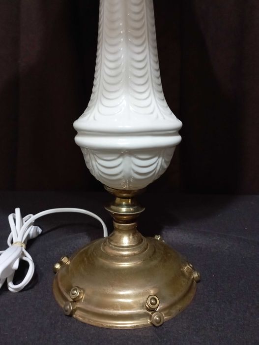 Красиви старинни лампи с абажури - лампа