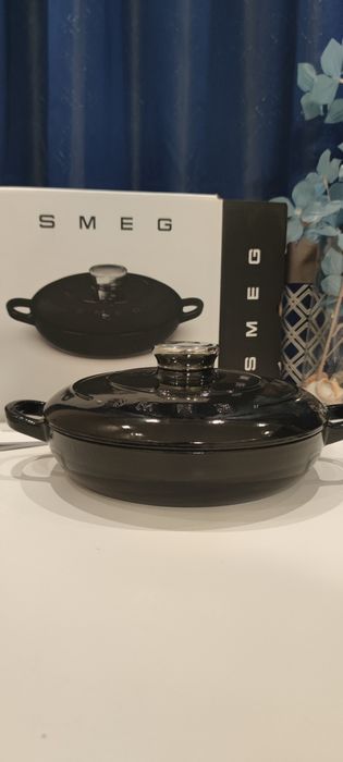 Smeg чугунена тенджера