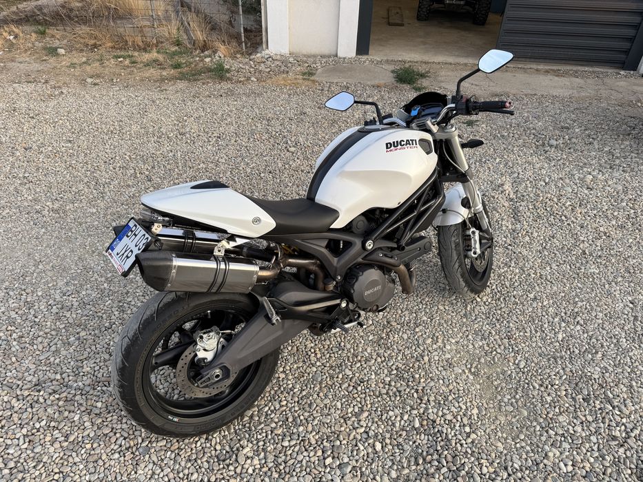 Ducati 696 Monster
