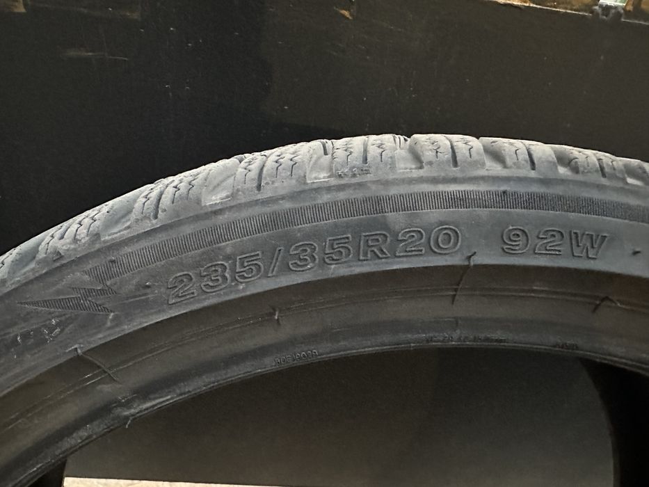 4 бр. Зимни Гуми 235/35/20 Bridgestone Blizzak DOT 22 година